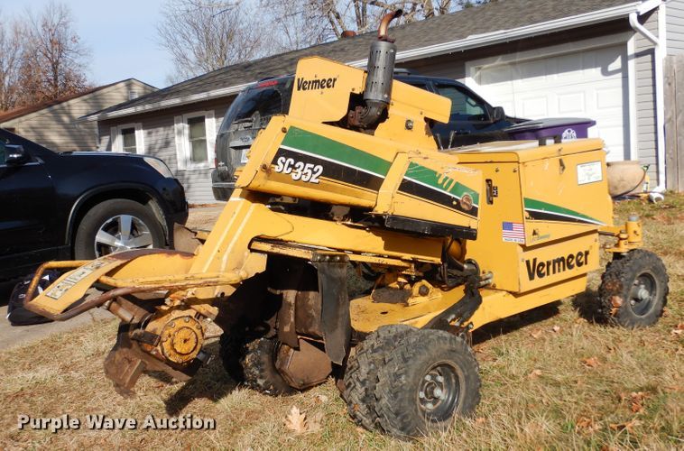 image for item FY9309 2007 Vermeer SC352 stump grinder