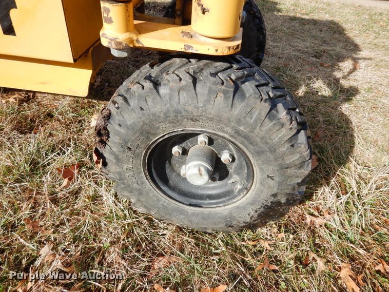image for item FY9309 2007 Vermeer SC352 stump grinder