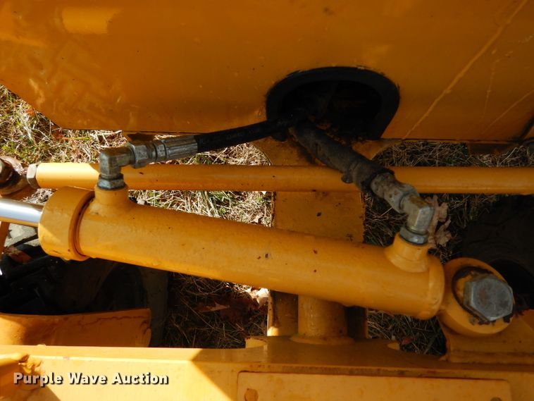 image for item FY9309 2007 Vermeer SC352 stump grinder