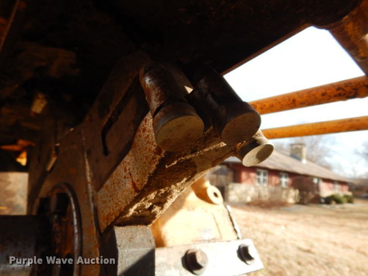 image for item FY9309 2007 Vermeer SC352 stump grinder