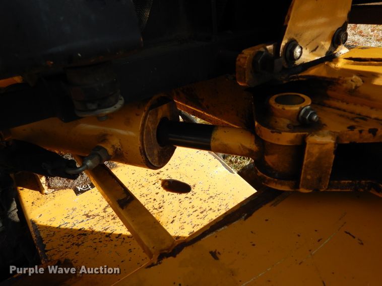 image for item FY9309 2007 Vermeer SC352 stump grinder