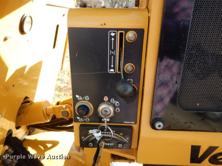 image for item FY9309 2007 Vermeer SC352 stump grinder