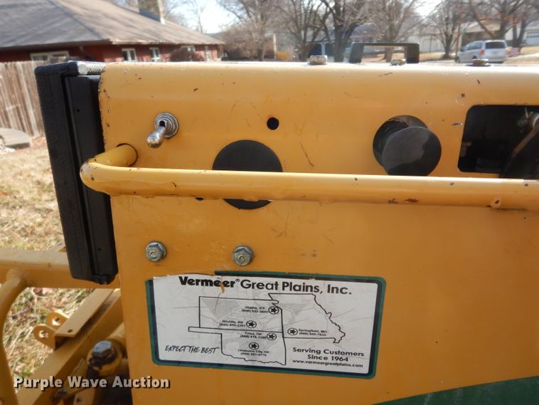 image for item FY9309 2007 Vermeer SC352 stump grinder