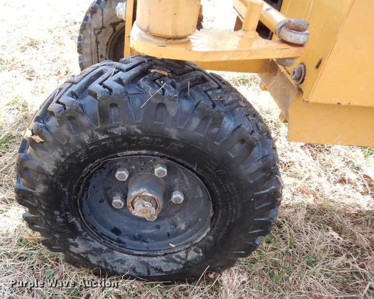 image for item FY9309 2007 Vermeer SC352 stump grinder