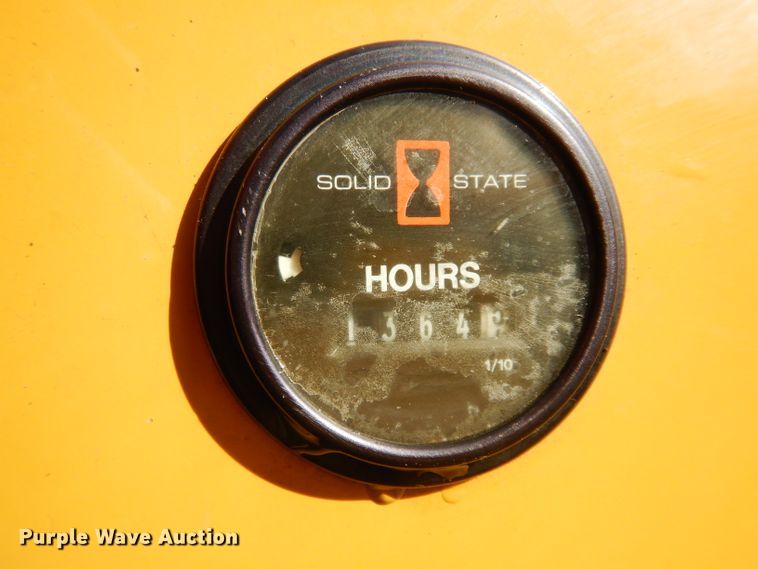 image for item FY9309 2007 Vermeer SC352 stump grinder