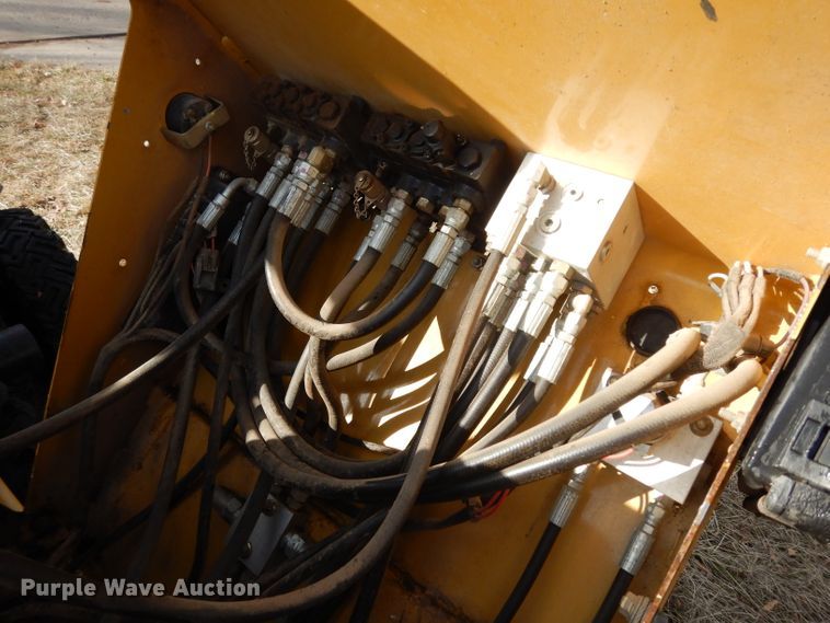 image for item FY9309 2007 Vermeer SC352 stump grinder