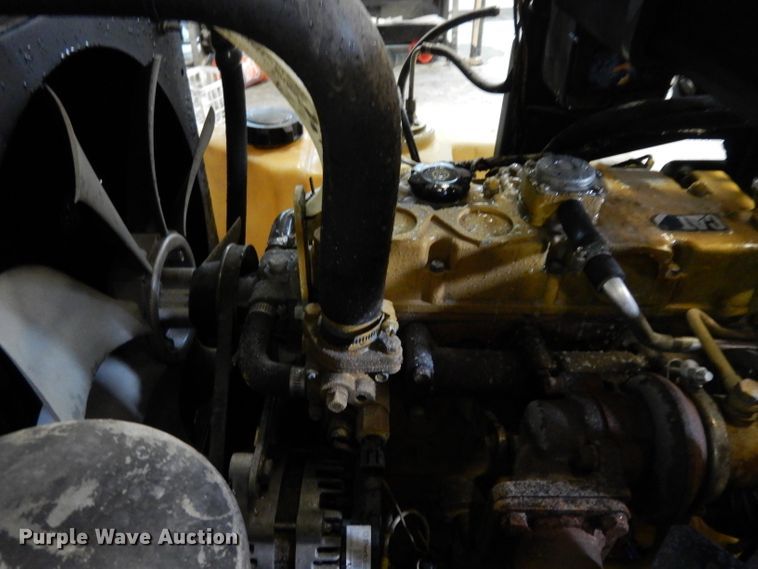 image for item FY9343 2015 Sullair 185 air compressor