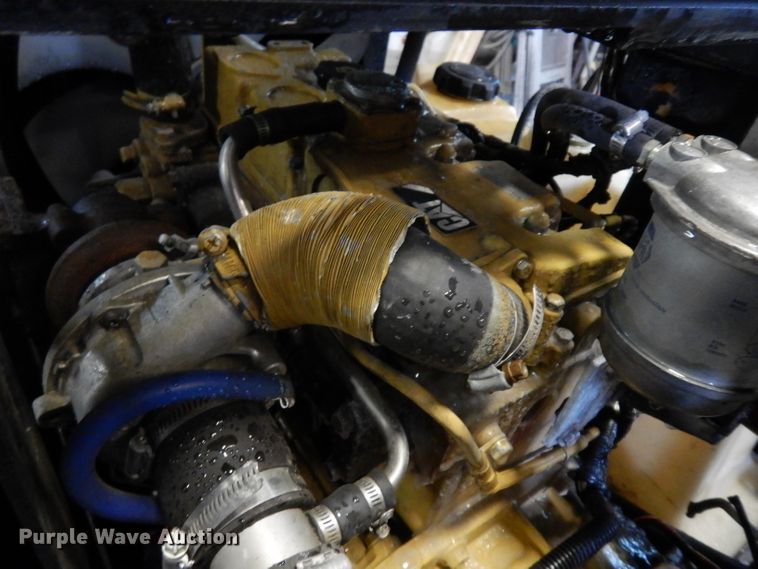 image for item FY9343 2015 Sullair 185 air compressor