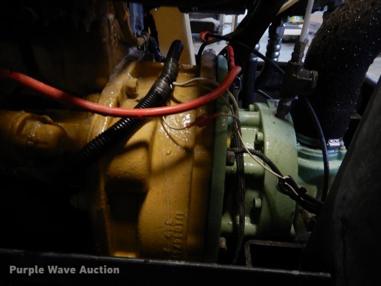 image for item FY9343 2015 Sullair 185 air compressor