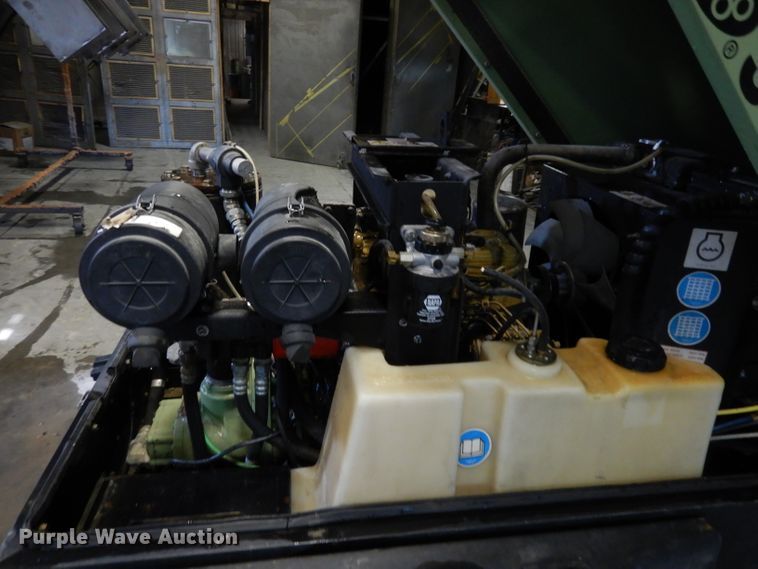 image for item FY9343 2015 Sullair 185 air compressor