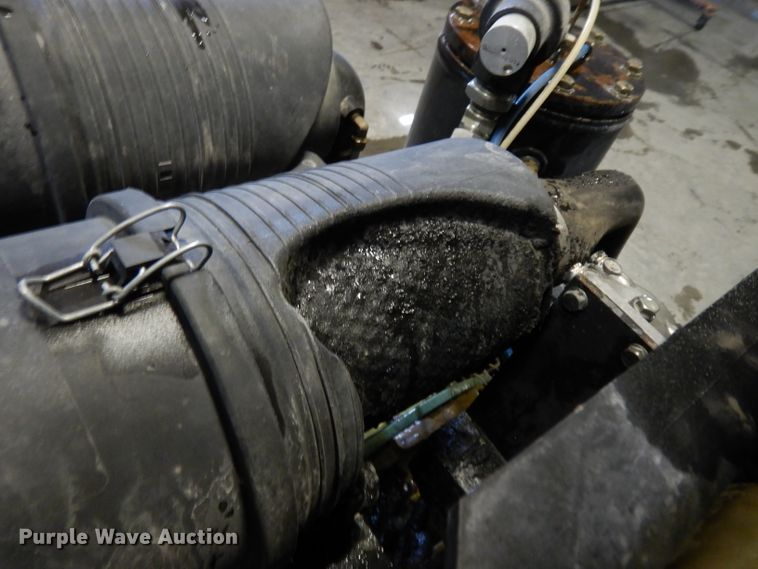 image for item FY9343 2015 Sullair 185 air compressor