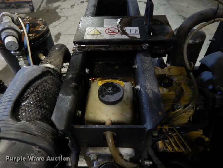 image for item FY9343 2015 Sullair 185 air compressor