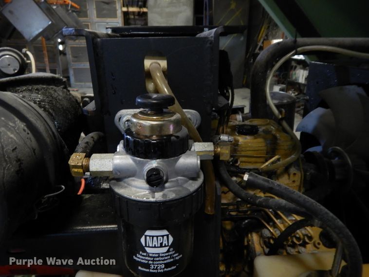 image for item FY9343 2015 Sullair 185 air compressor