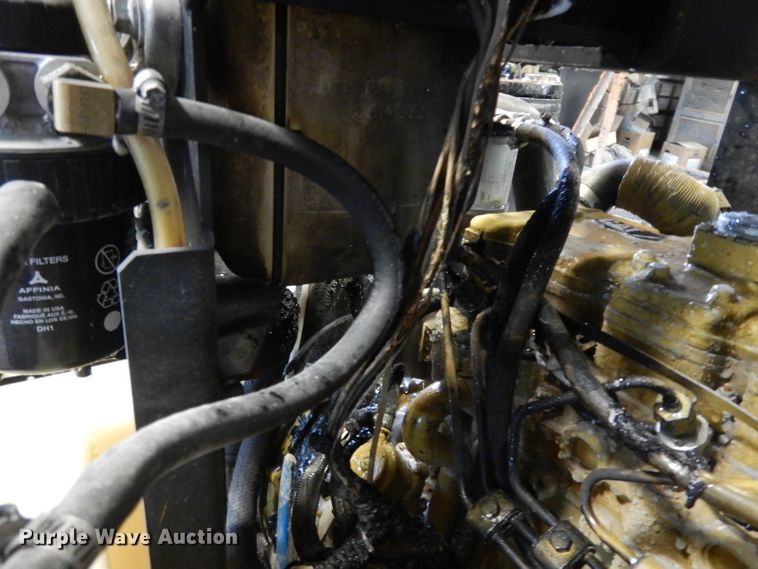 image for item FY9343 2015 Sullair 185 air compressor