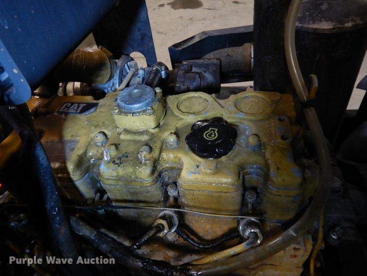 image for item FY9343 2015 Sullair 185 air compressor