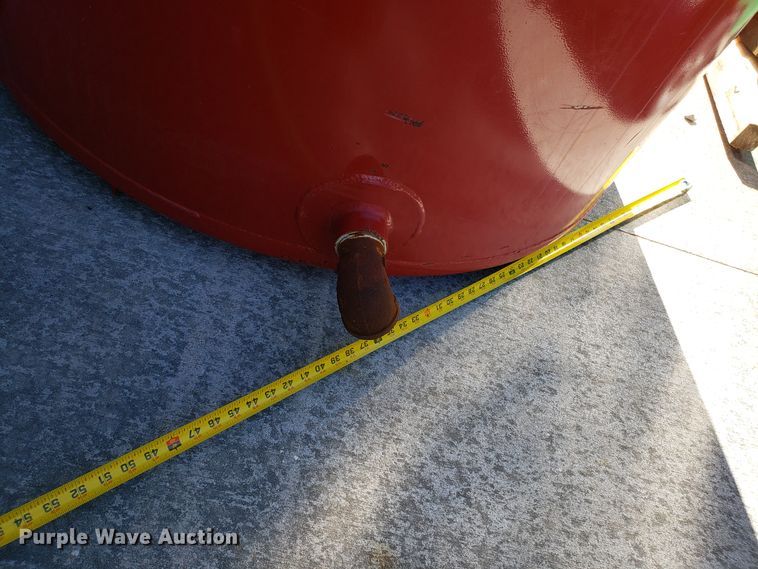 image for item GA9481 We-Mac bulk oil tank