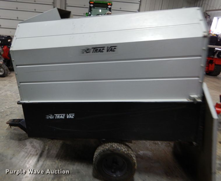 image for item GB9759 Tractor Vac 854 leaf collector dump wagon