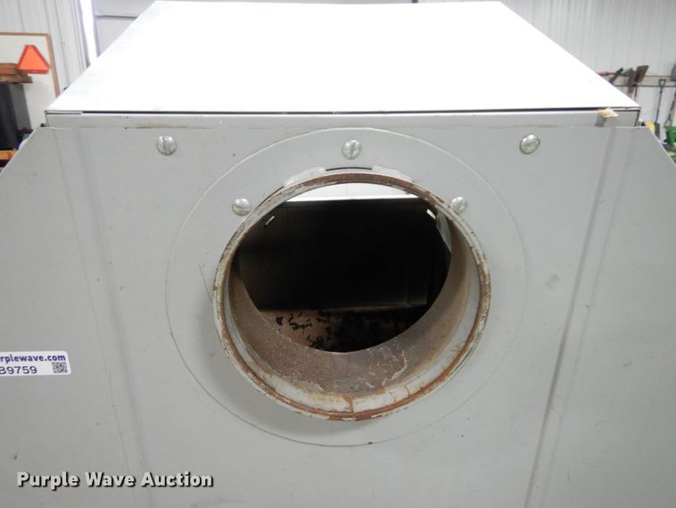 image for item GB9759 Tractor Vac 854 leaf collector dump wagon