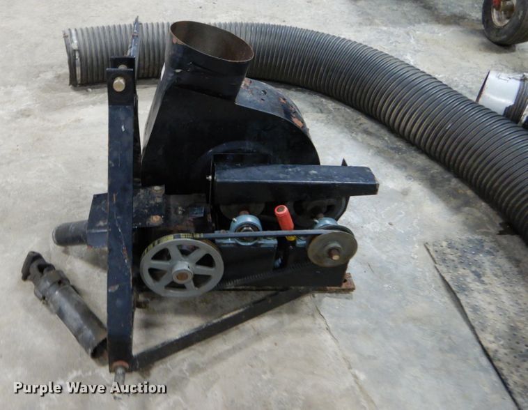 image for item GB9759 Tractor Vac 854 leaf collector dump wagon