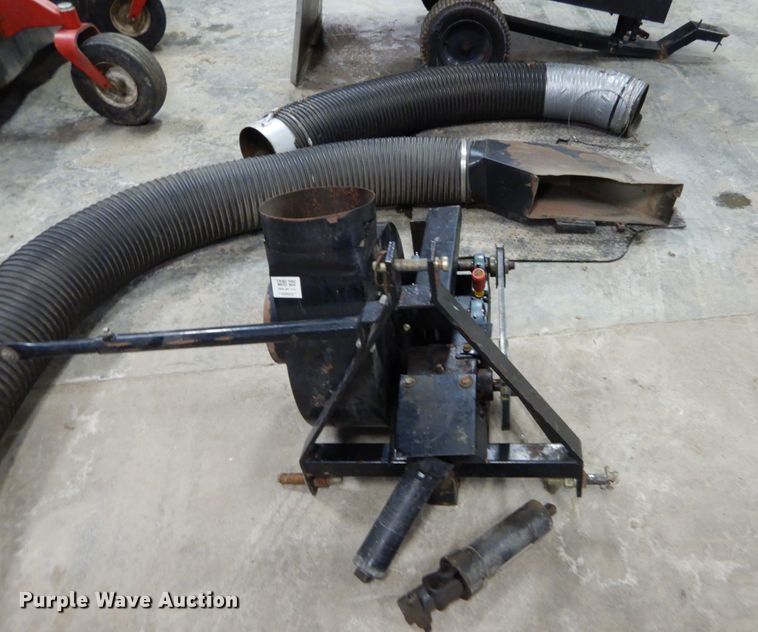 image for item GB9759 Tractor Vac 854 leaf collector dump wagon