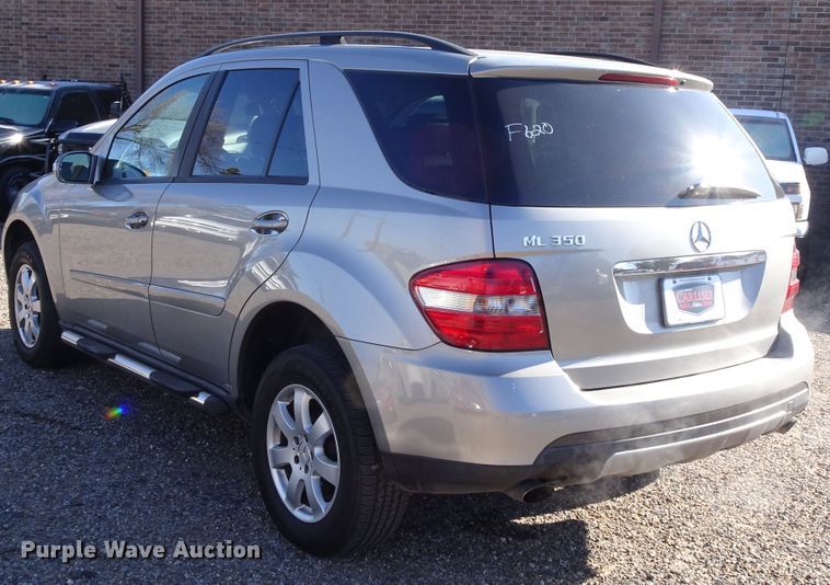 image for item GC9157 2006 Mercedes Benz ML350 SUV