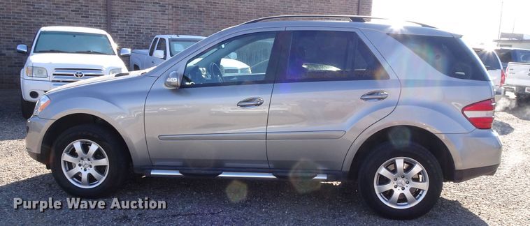 image for item GC9157 2006 Mercedes Benz ML350 SUV