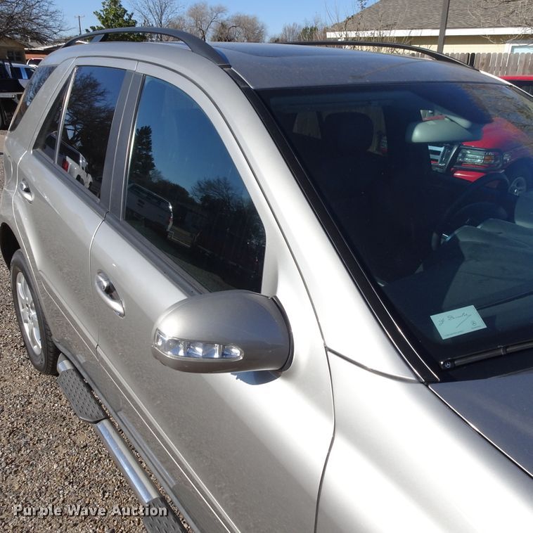 image for item GC9157 2006 Mercedes Benz ML350 SUV