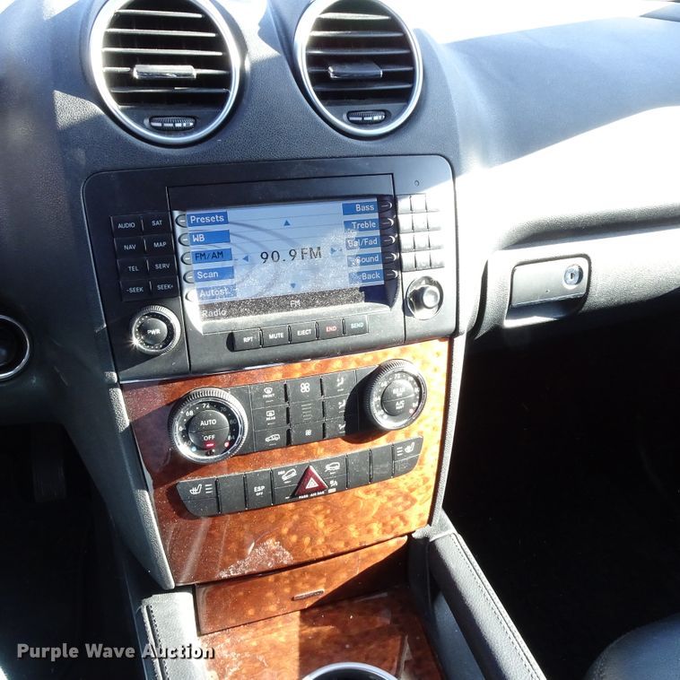 image for item GC9157 2006 Mercedes Benz ML350 SUV