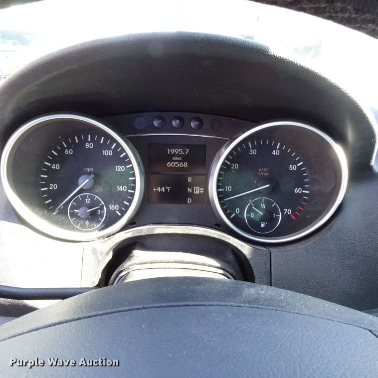 image for item GC9157 2006 Mercedes Benz ML350 SUV