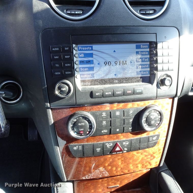 image for item GC9157 2006 Mercedes Benz ML350 SUV