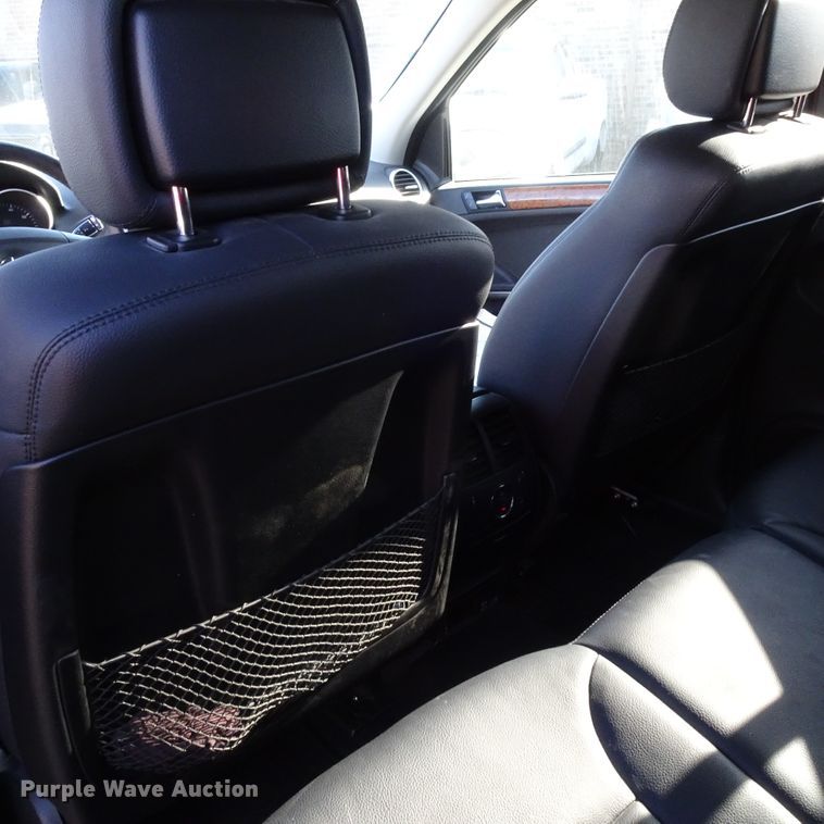 image for item GC9157 2006 Mercedes Benz ML350 SUV