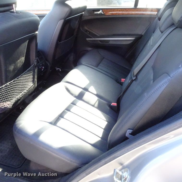 image for item GC9157 2006 Mercedes Benz ML350 SUV