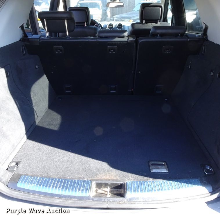 image for item GC9157 2006 Mercedes Benz ML350 SUV