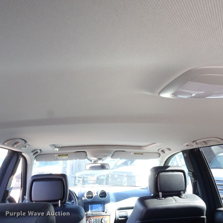 image for item GC9157 2006 Mercedes Benz ML350 SUV