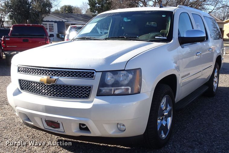 image for item GC9160 2010 Chevrolet Suburban SUV