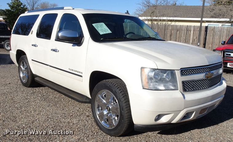 image for item GC9160 2010 Chevrolet Suburban SUV