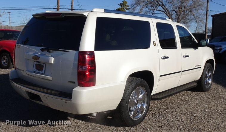 image for item GC9160 2010 Chevrolet Suburban SUV