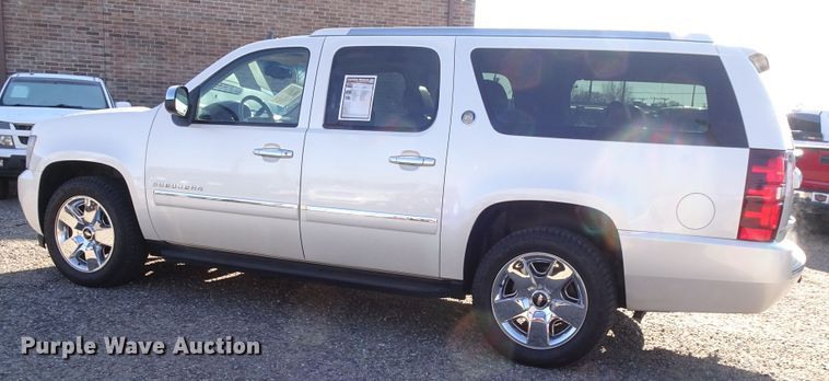 image for item GC9160 2010 Chevrolet Suburban SUV