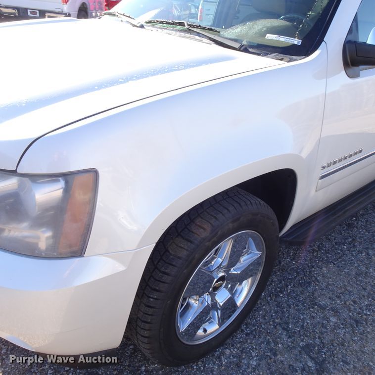 image for item GC9160 2010 Chevrolet Suburban SUV