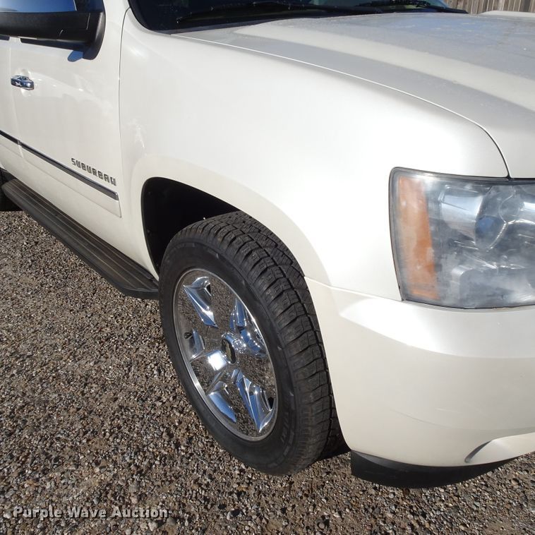 image for item GC9160 2010 Chevrolet Suburban SUV