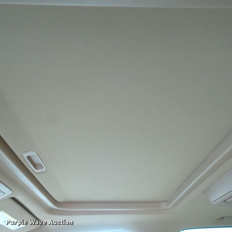 image for item GC9160 2010 Chevrolet Suburban SUV