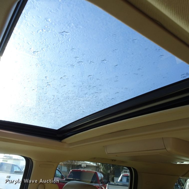 image for item GC9160 2010 Chevrolet Suburban SUV