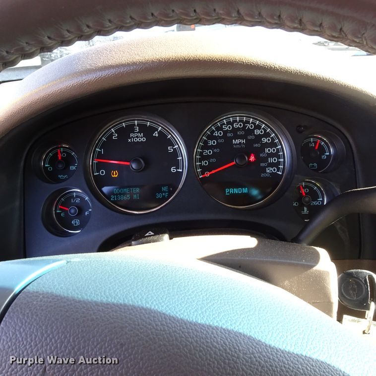 image for item GC9160 2010 Chevrolet Suburban SUV