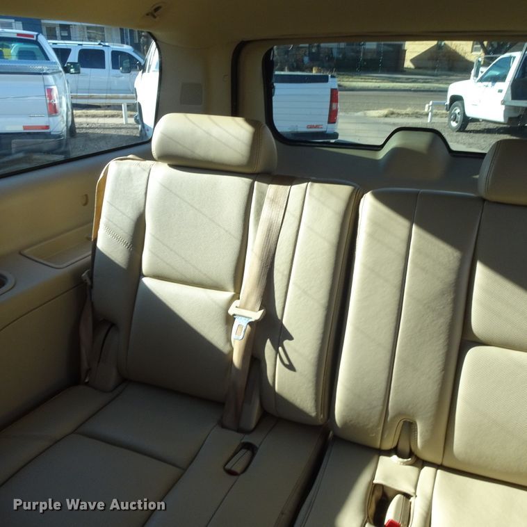 image for item GC9160 2010 Chevrolet Suburban SUV