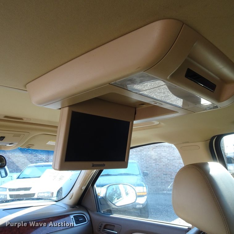 image for item GC9160 2010 Chevrolet Suburban SUV