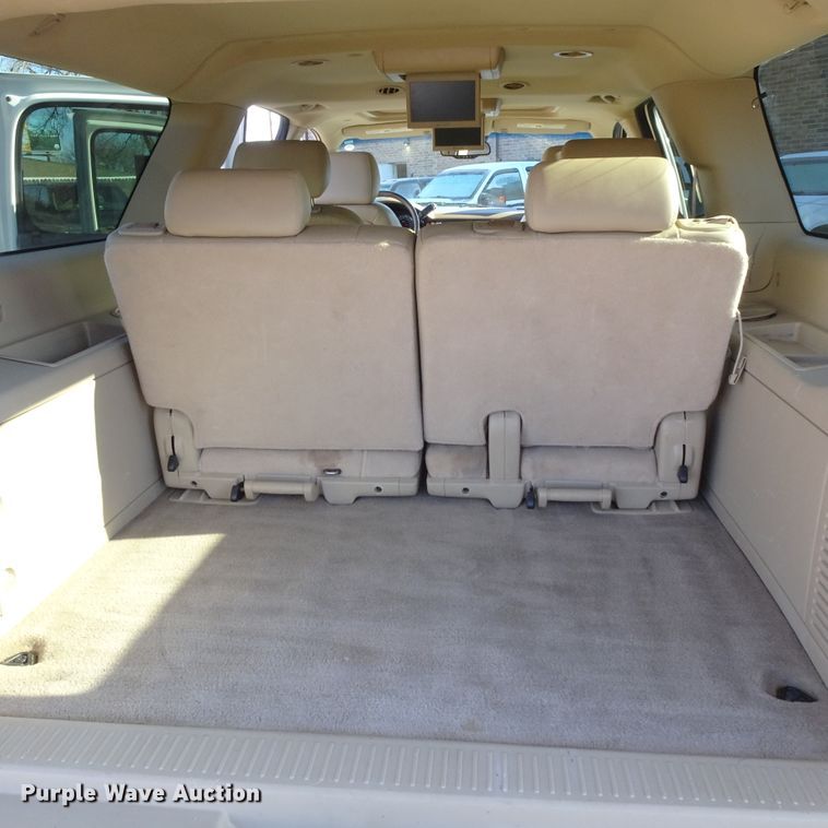 image for item GC9160 2010 Chevrolet Suburban SUV