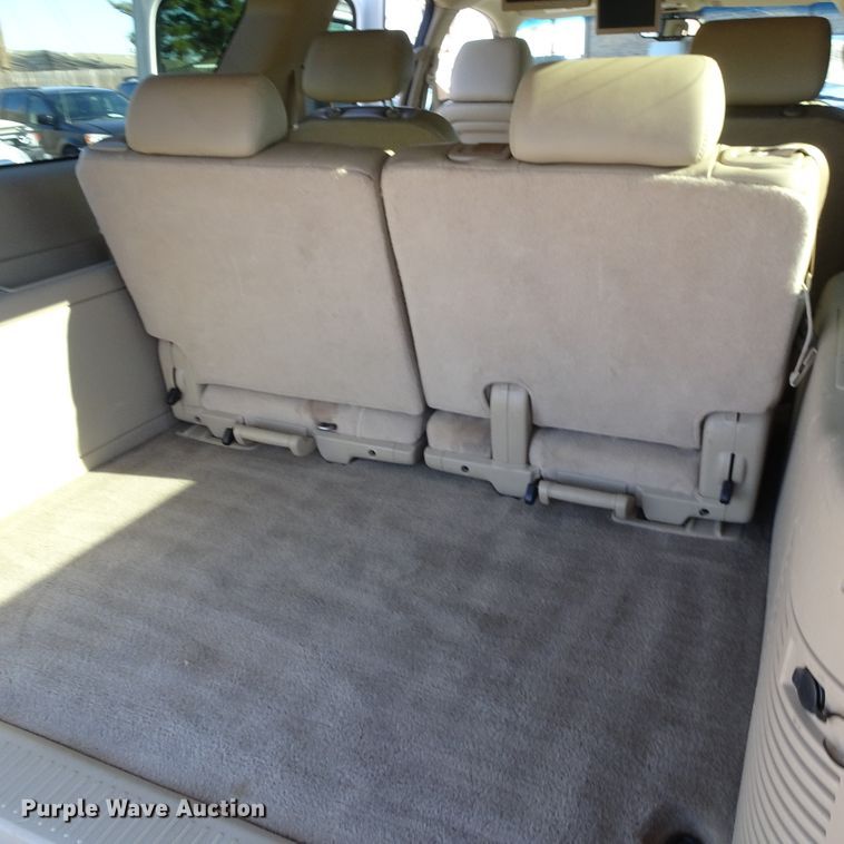 image for item GC9160 2010 Chevrolet Suburban SUV