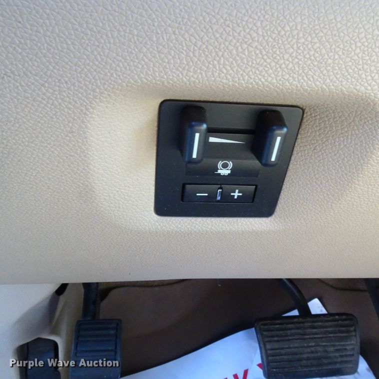 image for item GC9160 2010 Chevrolet Suburban SUV