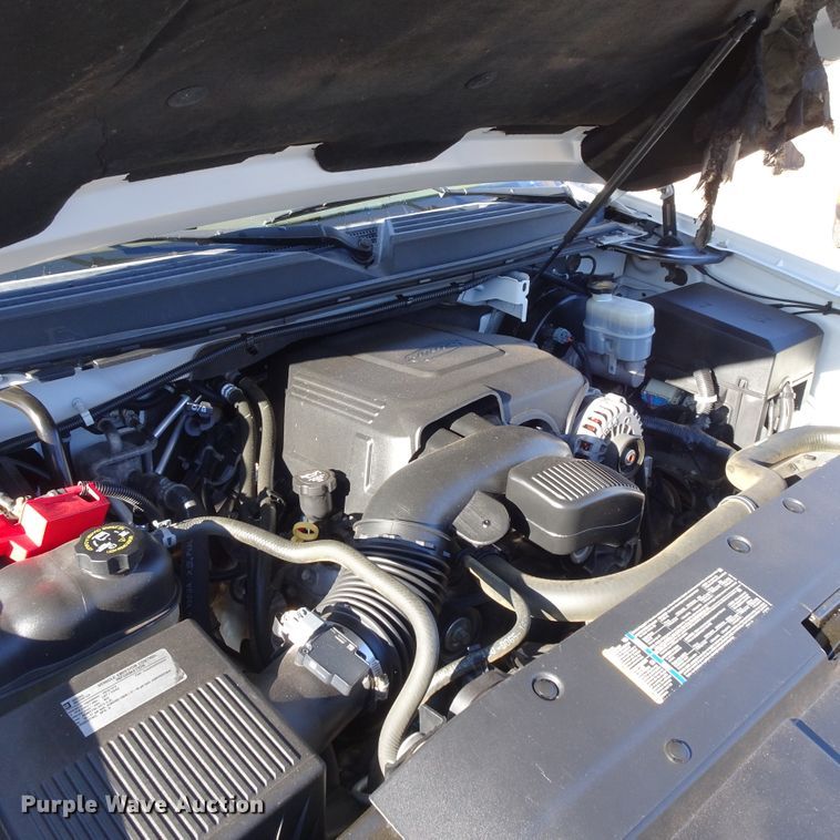 image for item GC9160 2010 Chevrolet Suburban SUV