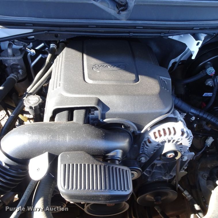 image for item GC9160 2010 Chevrolet Suburban SUV